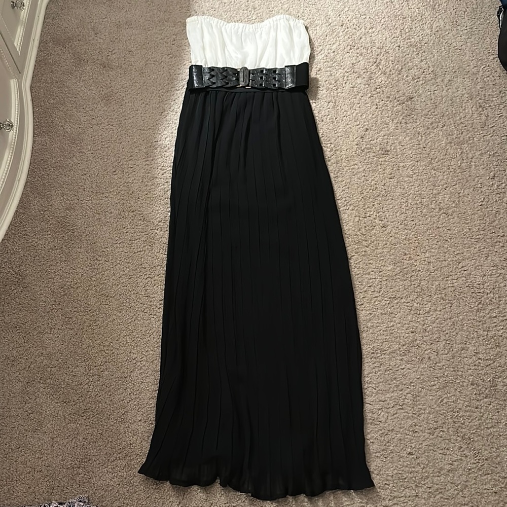 Black and white dress size M